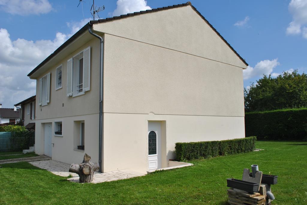 Montry 2 Bed House Near Disneyland Paris מראה חיצוני תמונה