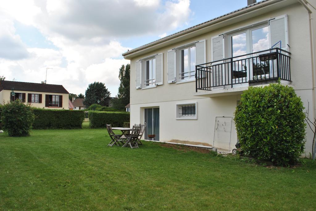 Montry 2 Bed House Near Disneyland Paris מראה חיצוני תמונה