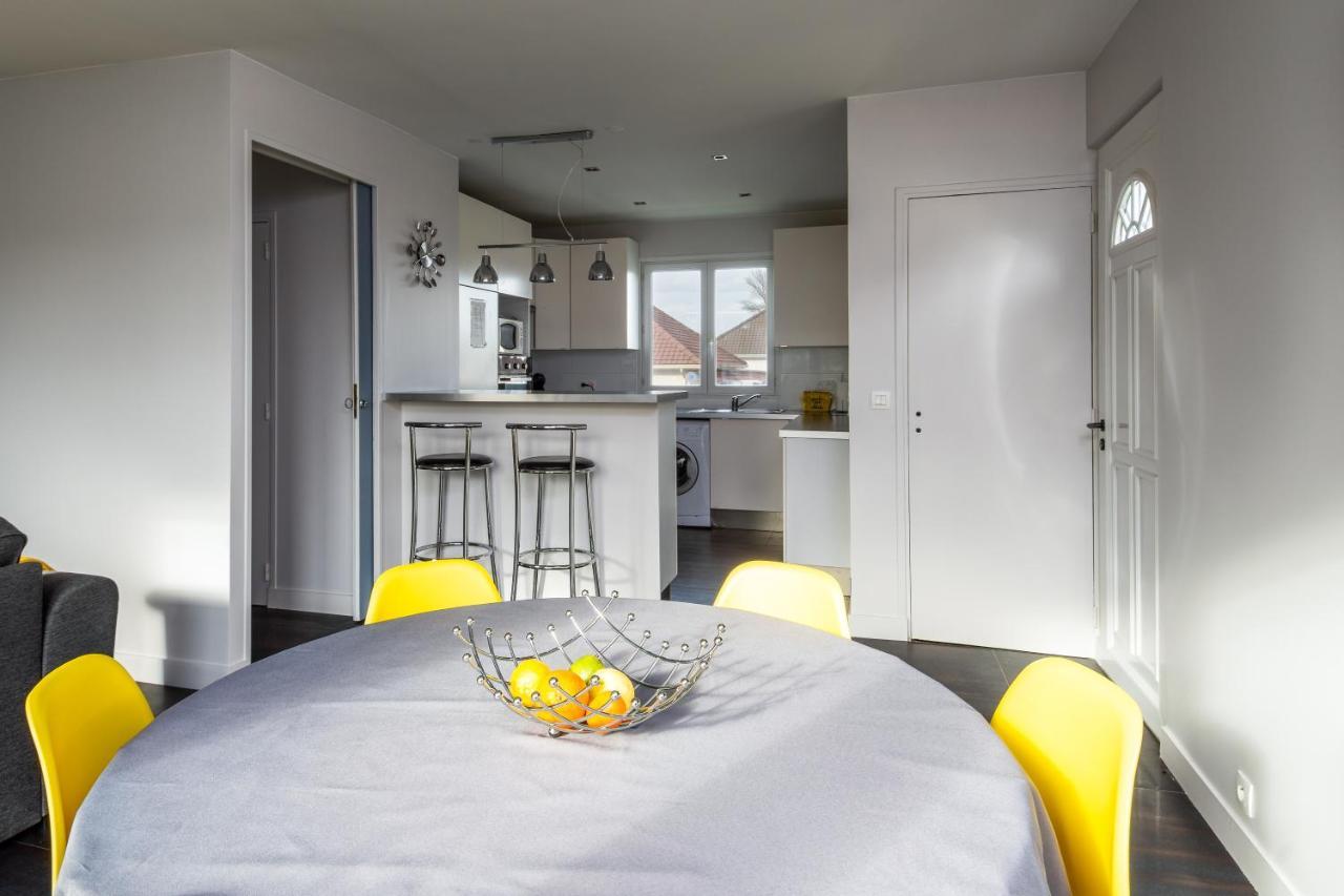 Montry 2 Bed House Near Disneyland Paris מראה חיצוני תמונה